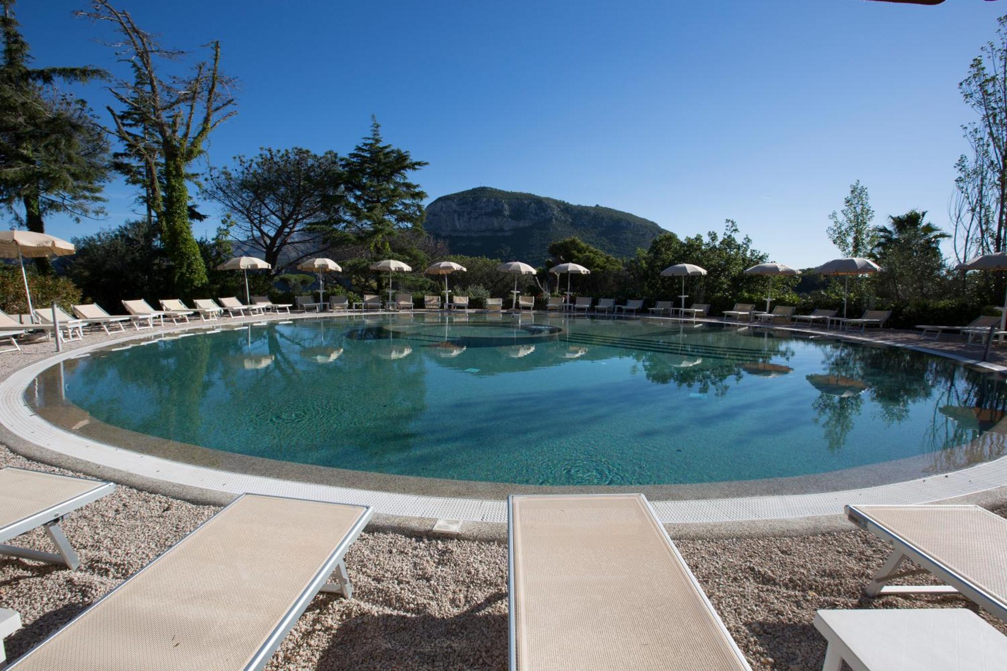Nastro Azzurro Resort ปิอาโนดิซอร์เรนโต ภายนอก รูปภาพ